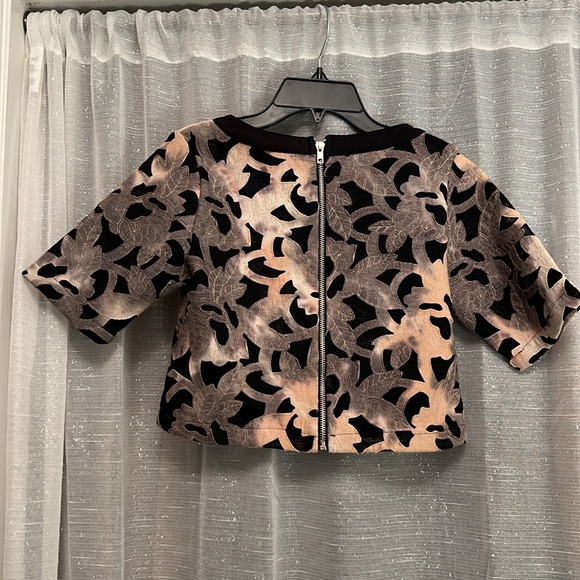 Gracia black, cream, grey sheer crop top - Picture 2 of 2